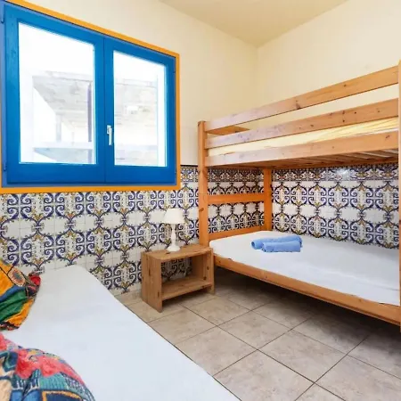 Jolie Maison, 3 A Semesterbostad Llança